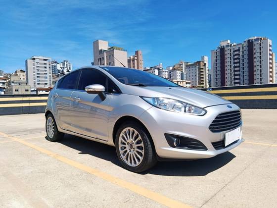 FORD FIESTA 1.0 ECOBOOST TITANIUM PLUS HATCH 12V GASOLINA 4P POWERSHIFT FORD FIESTA 1.0 ECOBOOST TITANIUM PLUS HATCH 12V GASOLINA 4P POWERSHIFT